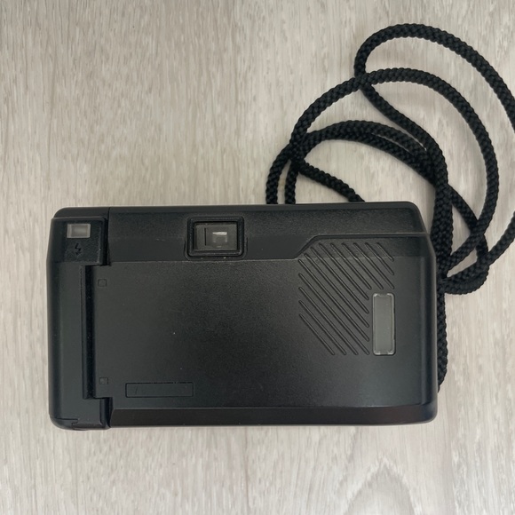 Pentax Mini Sport AF-K 35mm Film Camera - Picture 4 of 6